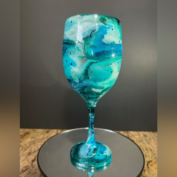 Handcrafted “Treasured Teal ” Custom Large Wine Glass. 20 oz - Picture 5 of 10